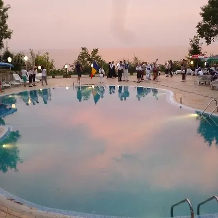 Ahilea - Free Pool Access Baltsjik