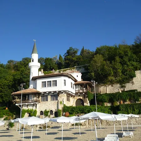Ahilea - Free Pool Access Hotel Baltsjik