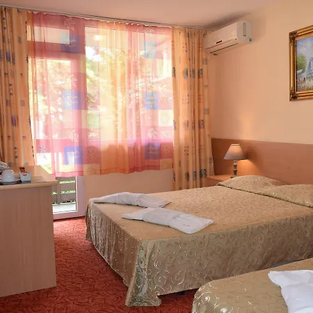 Ahilea - Free Pool Access Hotel 3*
