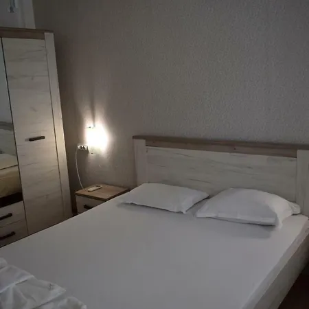 Ahilea - Free Pool Access Hotel 3*