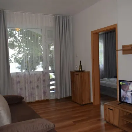 Hotel Ahilea - Free Pool Access Baltsjik