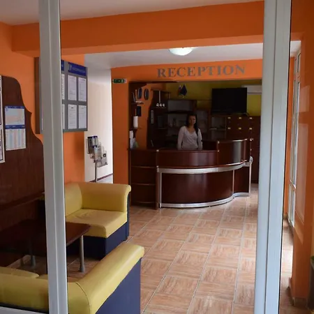 Ahilea - Free Pool Access Hotel