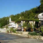 Hotel Ahilea - Free Pool Access 3*