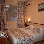 Hotel Ahilea - Free Pool Access 3*