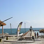 Ahilea - Free Pool Access
