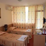 Ahilea - Free Pool Access 3*