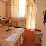 Ahilea - Free Pool Access