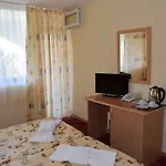 Ahilea - Free Pool Access Hotel