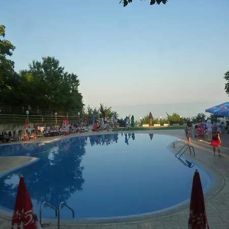 Ahilea - Free Pool Access 3* Балчик