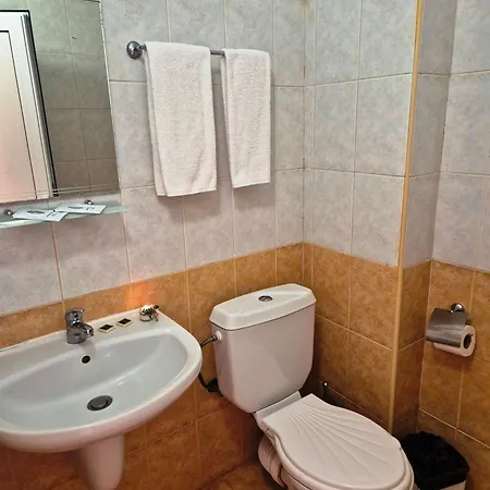 Отель Ahilea - Free Pool Access Балчик