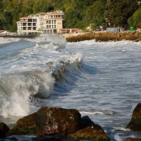 Ahilea - Free Pool Access Hotel Balchik