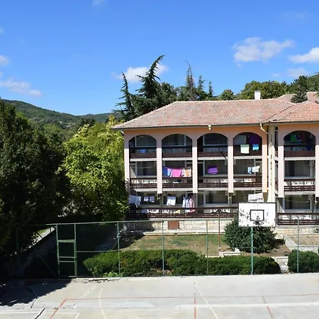 Ahilea - Free Pool Access Hotel