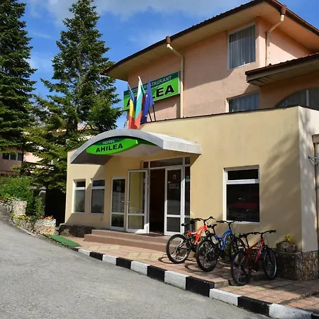 Отель Ahilea - Free Pool Access 3*