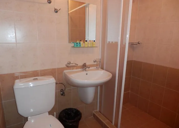 Hotel Ahilea - Free Pool Access Balchik