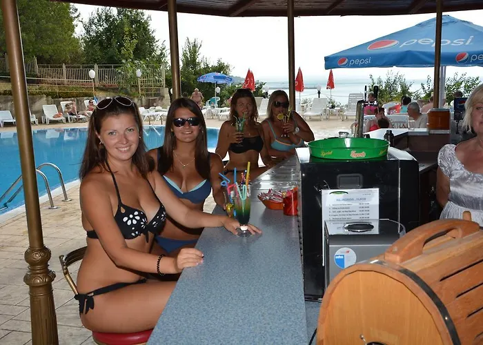 Ahilea - Free Pool Access 3* Balchik