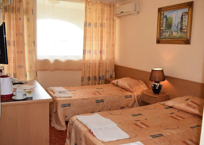 Hotel Ahilea - Free Pool Access 3*