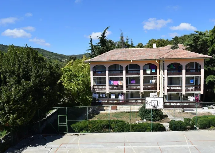 Ahilea - Free Pool Access Hotel