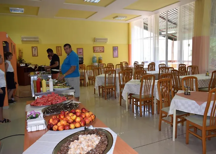 Ahilea - Free Pool Access Hotel