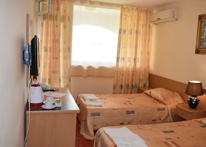 Ahilea - Free Pool Access Hotel